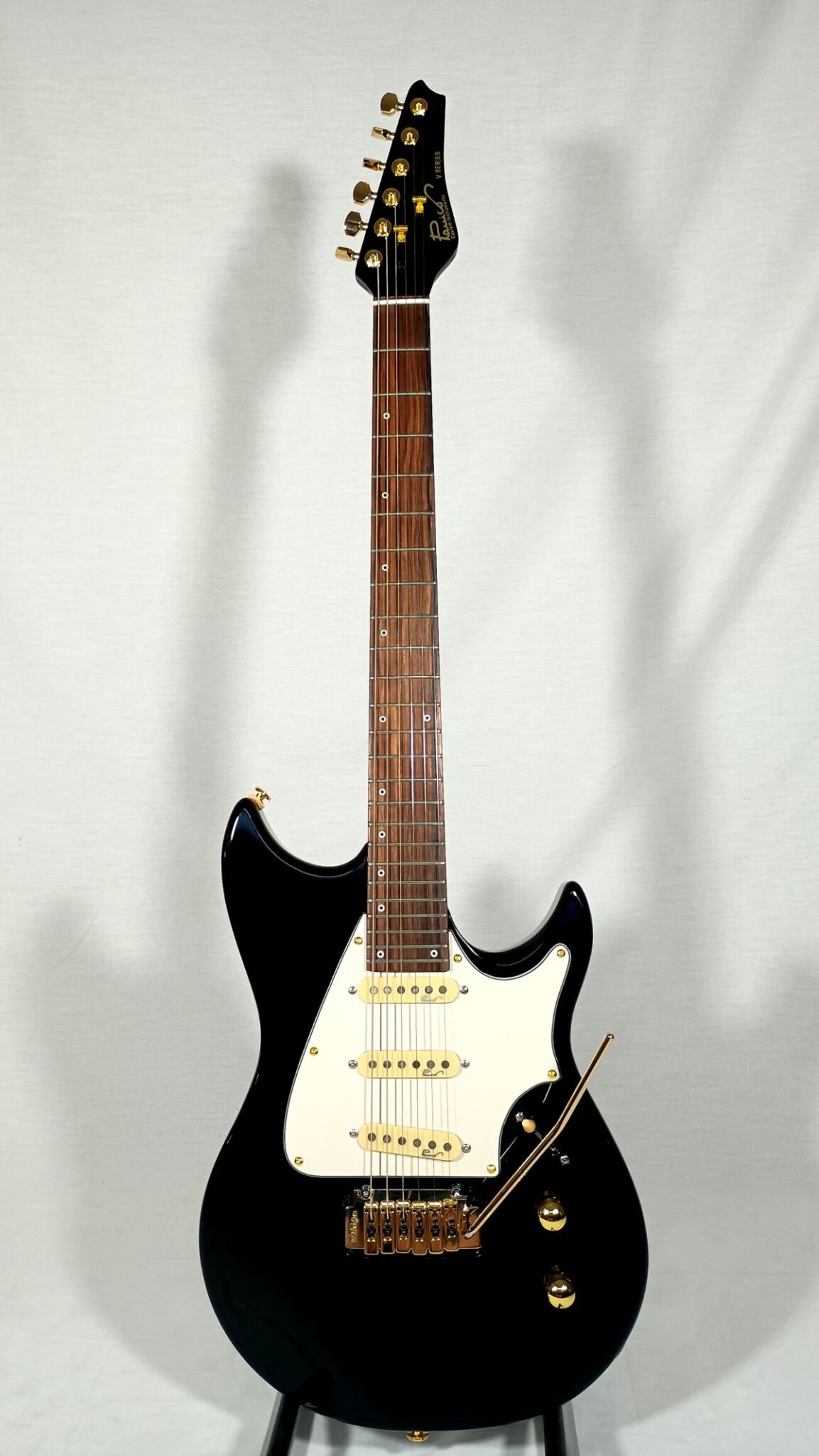 V-Series V155T Black custom gloss - immagine 7