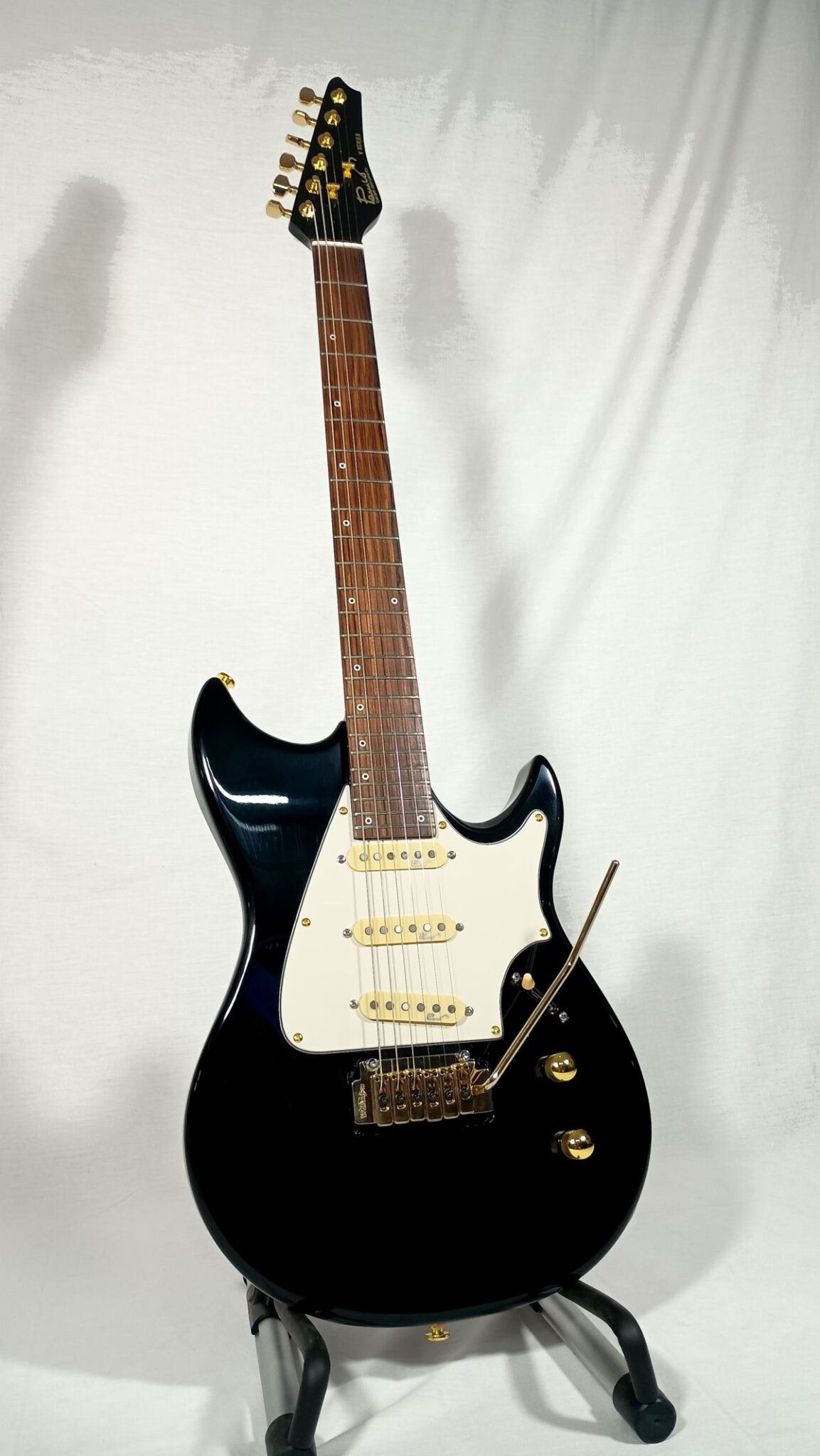 V-Series V155T Black custom gloss - immagine 4